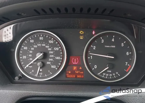 2013 BMW X5 xDrive50I z USA, uszkodzony, nr VIN 5UXZV8C50D0C15240